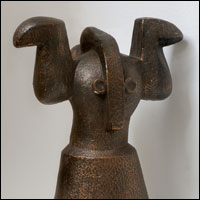 Kővé vált (Hosszú copfos)